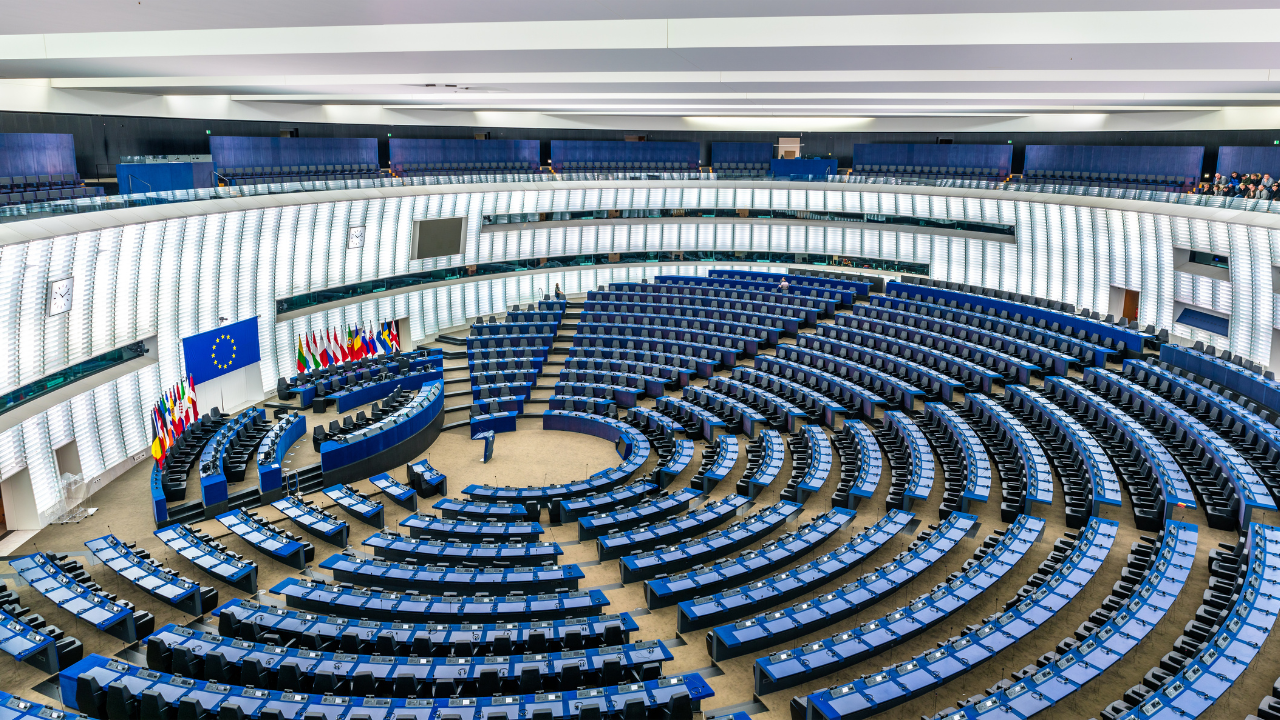 Budget de l’UE : les députés européens réclament une augmentation budgétaire de 10% pour répondre aux crises et préparer l’avenir